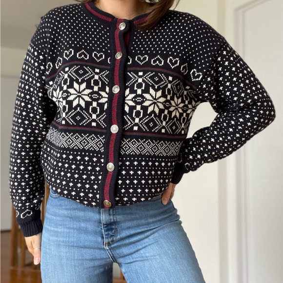 Knitted Sweater Vest - Picture 3 of 5